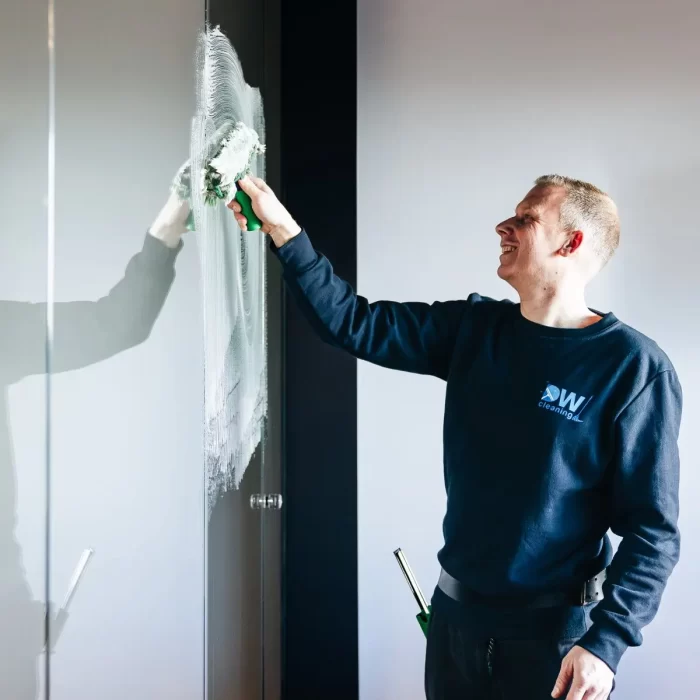 Glazenwasser aan het werk
